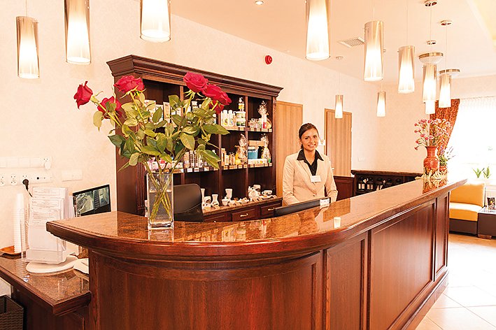 Kurhotel Sanus Bad Flinsberg Swieradow Zdroj Isergebirge Polen Kuren24 Com
