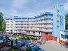 Kuren in Polen: Blick auf das Erholungshaus Baginski und Chabinka SPA in Misdroy Ostsee