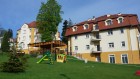 Kuren in Polen: Ansicht des Kurhotel Sanus in Bad Flinsberg Swieradow Zdroj Isergebirge