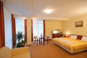 Kuren in Polen: Wohnbeispiel Komfortzimmer im Kurhotel Arstone Villa am Park in Swinemünde Swinoujscie Ostsee