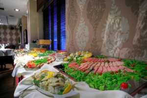 Kuren in Polen: Bufett im Hotel Avangard und Panorama in Swinemünde