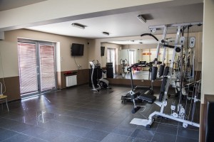 Kuren in Polen: Fitnessraum im Hotel Avangard und Panorama in Swinemünde