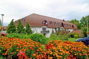 Kuren in Ungarn: Blick auf das BM Kur-Sanatorium in Heviz