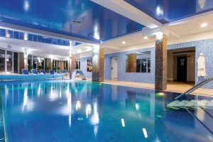 Kuren in Polen: Schwimmbad im Erholungshaus Baginski und Chabinka SPA in Misdroy Ostsee