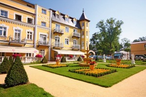 Kuren in Tschechien: Blick auf das Hotel Bajkal in Franzensbad Frantiskovy Lazne
