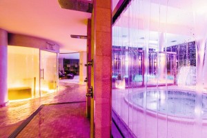 Kuren in Polen: Saunabereich des Hotel und Medi Spa Bialy Kamien in Bad Flinsberg Swieradow Zdroj Isergebirge