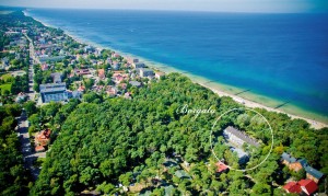 Kuren in Polen: Ortsansicht mit dem Hotel Borgata Henkenhagen Ustronie Morskie Ostsee