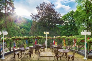 Kuren in Tschechien: Terrasse des Hotel Villa Butterfly in Marienbad Mariánske Lázne