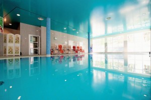 Kuren in Polen: Hallenbad des Zentrum SPA Chimera in Horst Niechorze