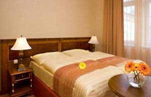 Kuren in Tschechien: Zimmerbeispiel Doppelzimmer Standard im Hotel Continental Marienbad Tschechien