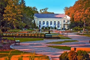 Kuren in Polen: Blick auf das Kurhaus Edward in Bad Warmbrunn Cieplice Zdrój