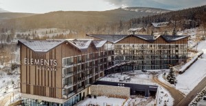 Kuren Polen: Winterimpression vom Elements Hotel & Spa Bad Flinsberg Swieradów Zdrój Isergebirge Polen