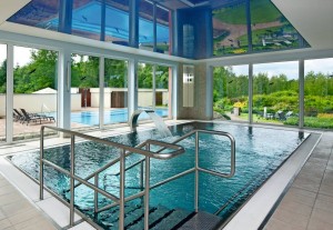 Kuren Tschechien: Schwimmbad im SPA & Wellnesshotel Francis Palace Franzensbad Frantiskovy Lázne Tschechien