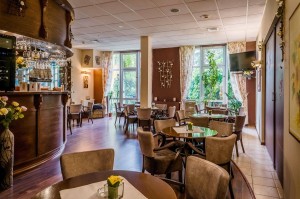 Kuren Polen: Café-Bar im Hotel Gornik in Kolberg Kolobrzeg