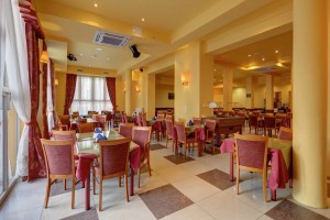 Kuren in Polen: Restaurant des Kurhotel Villa Herkules Swinemünde Swinoujscie