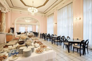 Kuren in Tschechien: © FOTO STUDIO H Ondrej Hajek Vojtech Hajek Ludmila Hajkova - Speiseraum im Kurhaus Kaiserbad in Bad Teplitz
