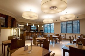 Kuren in Polen: Bar im Hotel Kaisers Garten in Swinemünde