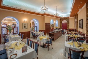 Kuren Tschechien: Restaurant im Kurhaus Kriván Karlsbad Karlovy Vary Westböhmen Tschechien