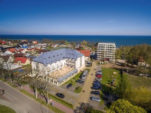 Kuren in Polen: Blick auf das Gesundheits- und Erholungszentrum Król Plaza Spa und Wellness in Jershöft Ostsee
