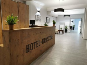 Kuren in Polen: Rezeption im Hotel Krysztal in Bad Flinsberg Swieradów Zdrój