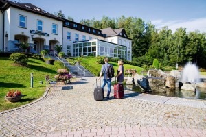 Kuren in Deutschland: Außenansicht des Kurhotel Bad Schlema Sachsen