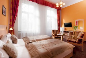 Kuren in Tschechien: Zimmerbeispiel im Kurhotel Metropol in Franzensbad Frantisvoky Lázne