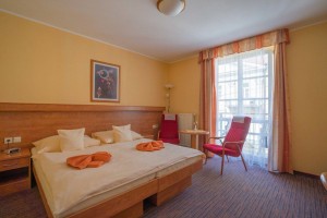 Kuren in Tschechien: © LD Palace s.r.o. - Doppelzimmer Beispiel Komfort im Kurhaus Palace 1 in Franzensbad (Frantiskovy Lazne)