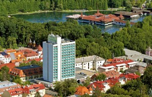 Kuren in Ungarn: Außenansicht vom Hunguest Hotel Panorama in Héviz