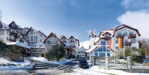 Kuren in Polen: Weitere Außenansicht vom Park Hotel Spa in Bad Flinsberg Swieradów Zdrój Isergebirge
