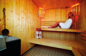 Kuren in Polen: Sauna des Park Hotel Spa in Bad Flinsberg Swieradów Zdrój Isergebirge