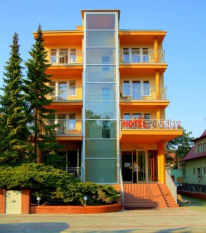 Kuren in Polen: Blick auf das Hotel Polaris 3 in Swinemünde Swinoujscie