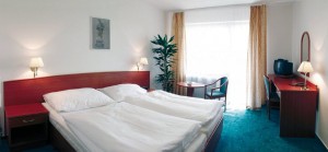 Kuren in Tschechien: Beispiel Doppelzimmer Kategorie I im Kurhotel Pyramida in Franzensbad Frantiskovy Lazné