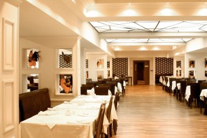 Kuren in Polen: Restaurant des Wellnesshotel Sandra SPA Karpacz in Krummhübel