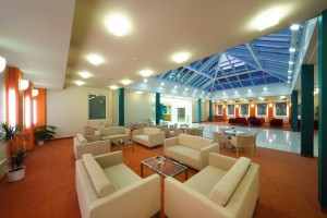 Kuren Tschechien: Lobby des Spa Resort Sanssouci Karlsbad Karlovy Vary Westböhmen