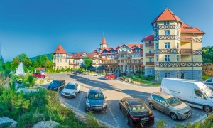 Kuren in Polen: Außenansicht vom Kurhotel St. Lukas Bad Flinsberg Swieradow Zdroj