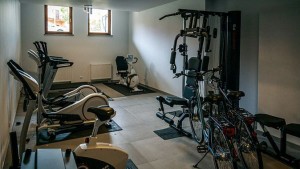 Kuren in Polen: Fitnessraum im Hotel Sunset SPA Rewahl Rewal Ostsee