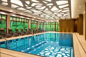 Kuren Tschechien: © ENSANA HOTELS MARIANSKE LAZNE Schwimmbad des Ensana Spa Hotel Svoboda Marienbad Marianske Lazne Tschechien