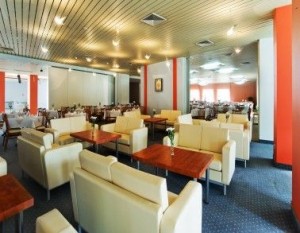 Kuren in Polen: Aufenthaltsraum im Kurhotel Wolin in Misdroy Miedzyzdroje