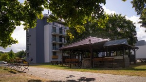 Kuren Polen: Im Hotelgarten des Hotel Wolin Misdroy Miedzyzdroje Ostsee Polen