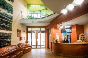 © TOMASZ WODNY - Rezeption im Sanatorium Zameczek Bad Kudowa Kudowa Zdrój Polen Kuren Polen : © TOMASZ WODNY - Rezeption im Sanatorium Zameczek Bad Kudowa Kudowa Zdrój Polen