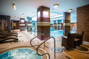 © TOMASZ WODNY - Whirlpool des Sanatorium Zameczek Bad Kudowa Kudowa Zdrój Polen Kuren Polen: © TOMASZ WODNY - Whirlpool des Sanatorium Zameczek Bad Kudowa Kudowa Zdrój Polen