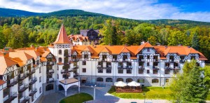 Kuren in Polen: Weitere Außenansicht des Hotel Medi-SPA Buczynski Bad Flinsberg Świeradow-Zdroj