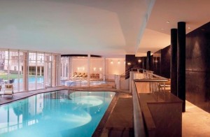 Kuren in Tschechien: Schwimmbad des Grand Spa Hotel in Marienbad Marianske Lazne