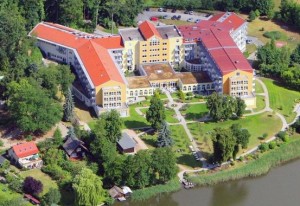 Kuren in Deutschland: Blick auf das Medical-Wellness-Zentrum in der Klinik am Haussee 