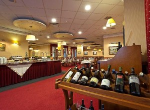 Kuren in Ungarn: Restaurant im Palace Hotel in Heviz