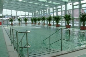 Kuren in der Slowakei: Schwimmbad im Kurhotel Velká Fatra in Turcianske Teplice