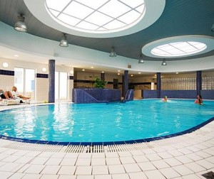 Kuren in Polen: Schwimmbad im Kurhotel Wolin in Misdroy Miedzyzdroje Ostsee