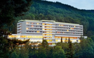Kuren in Tschechien: © Archiv LLJ - Blick auf das Kurhotel Akademik Behounek in St. Joachimsthal Jáchymov