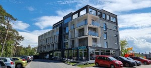 Kuren in Polen: Blick auf das Hotel Wydma Resort & Spa Mrzezyno Treptower Deep