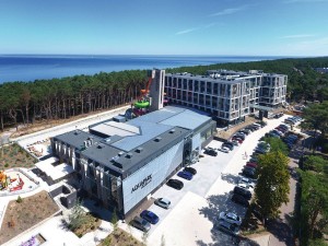 Kuren in Polen: Blick auf das Hotel Zalewski Mrzezyno Treptower Deep